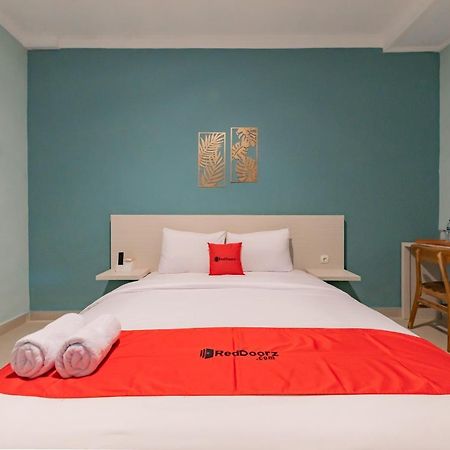 Reddoorz Plus Near Surapati Core 반둥 외부 사진