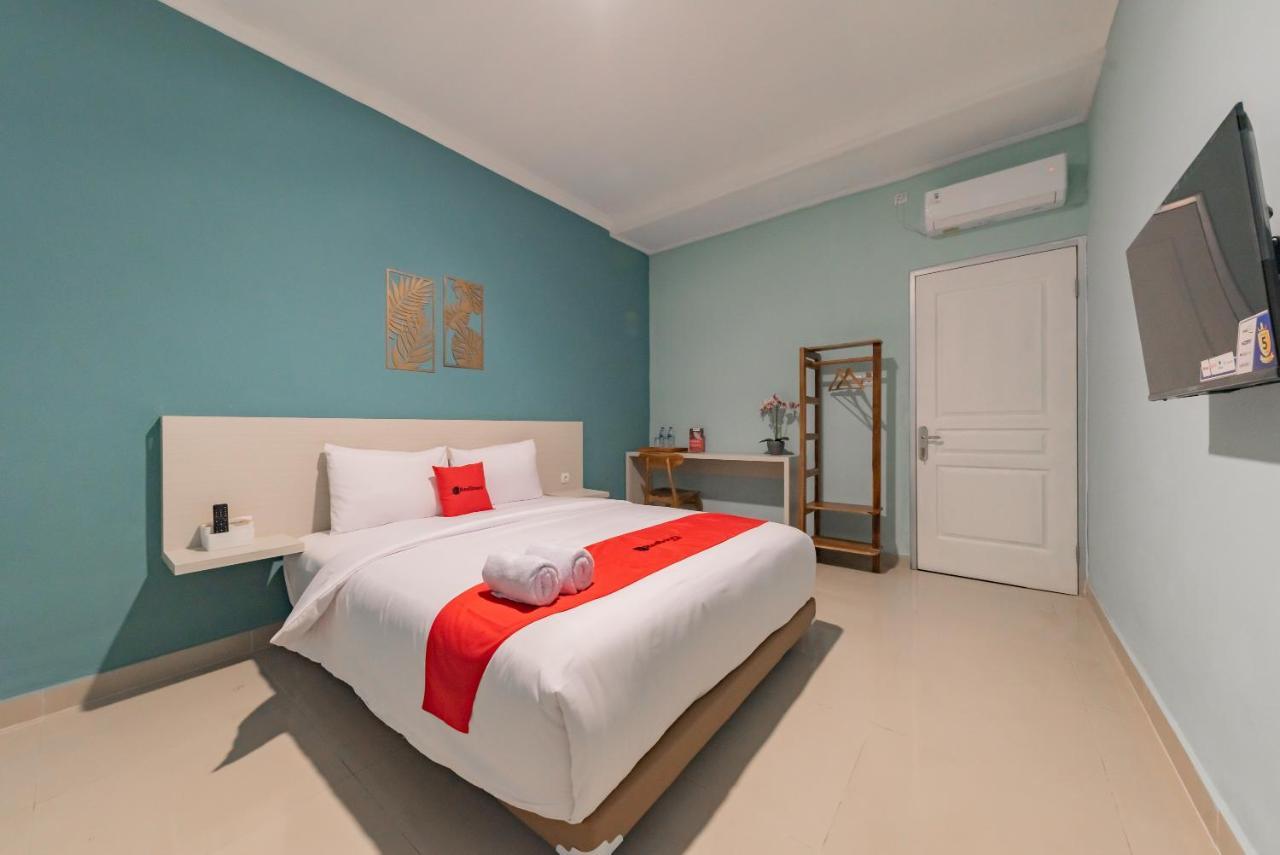 Reddoorz Plus Near Surapati Core 반둥 외부 사진