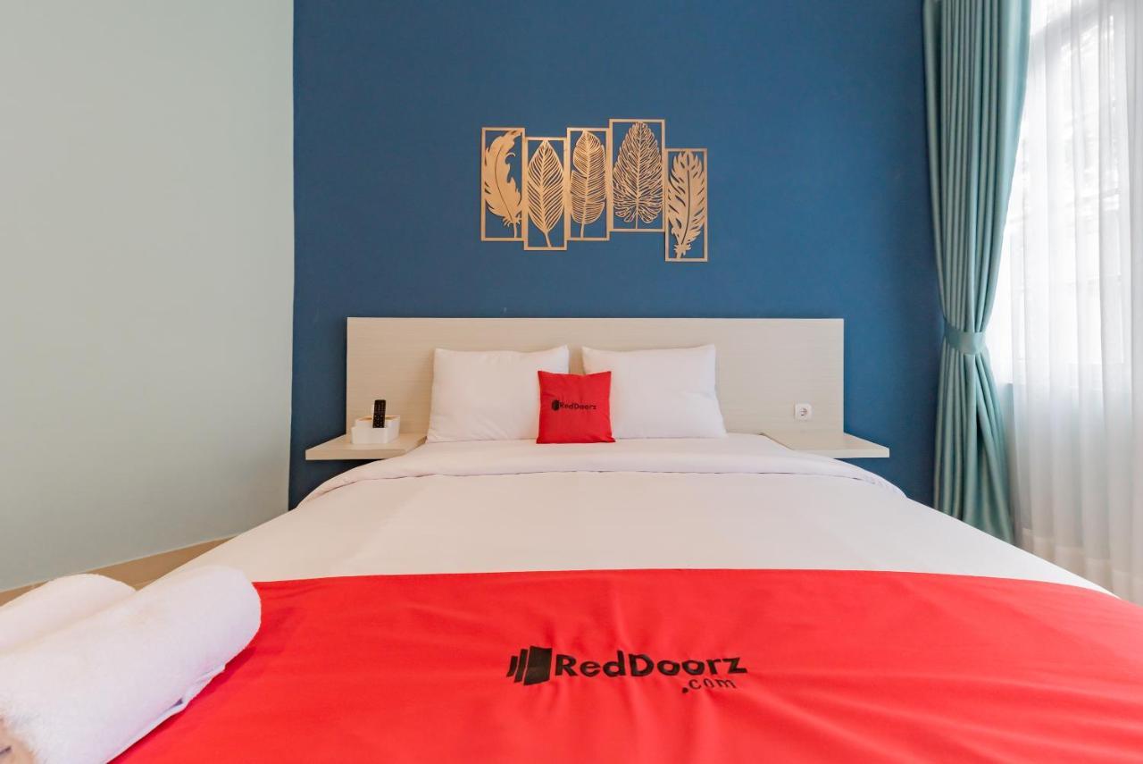 Reddoorz Plus Near Surapati Core 반둥 외부 사진
