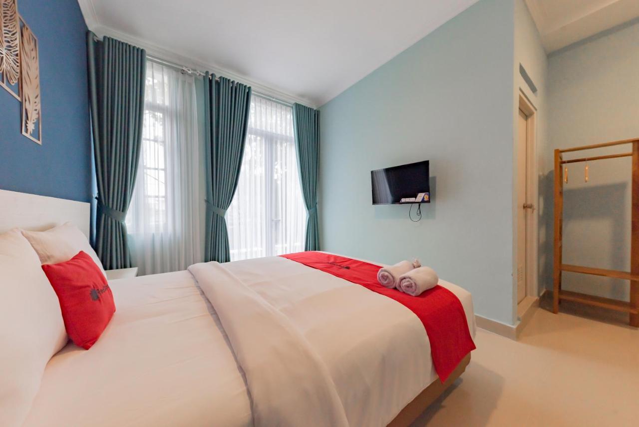 Reddoorz Plus Near Surapati Core 반둥 외부 사진
