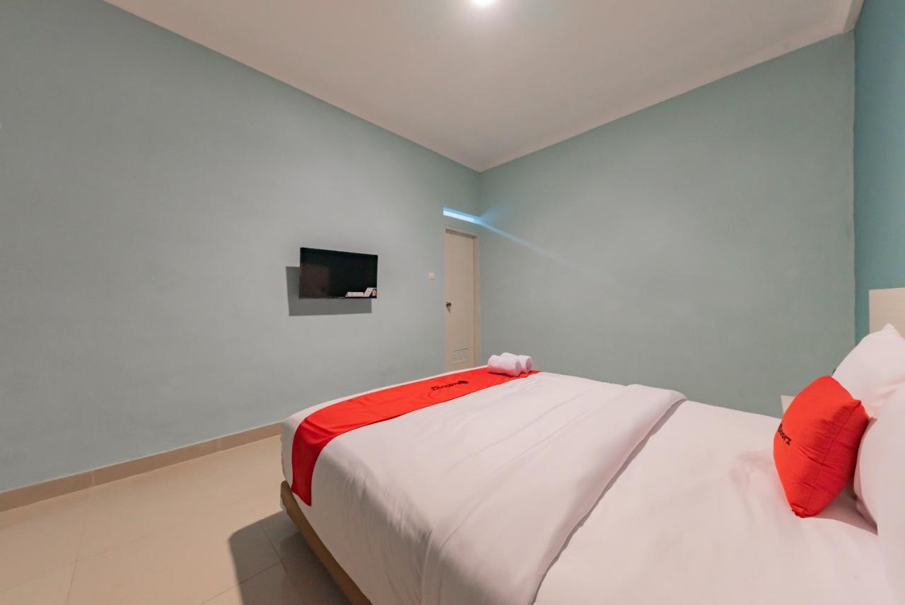 Reddoorz Plus Near Surapati Core 반둥 외부 사진