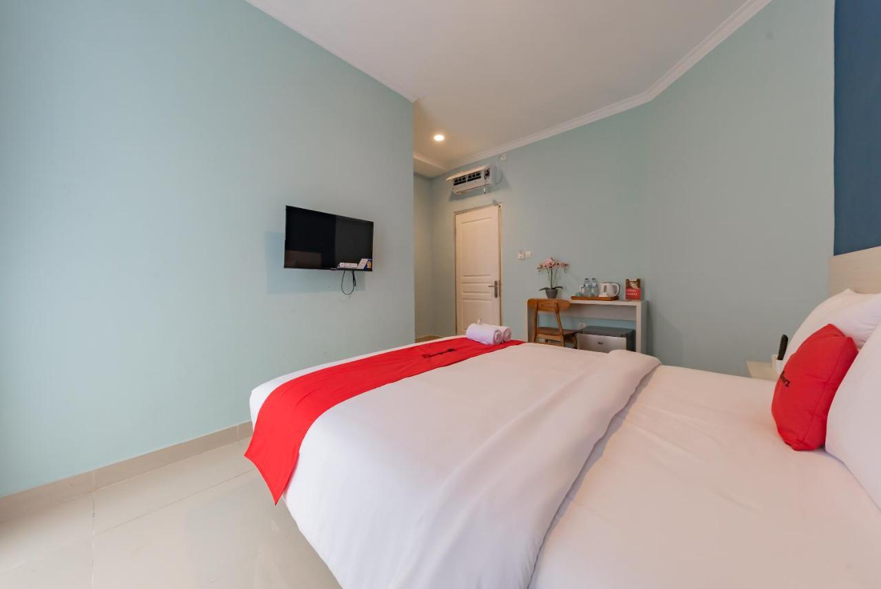 Reddoorz Plus Near Surapati Core 반둥 외부 사진