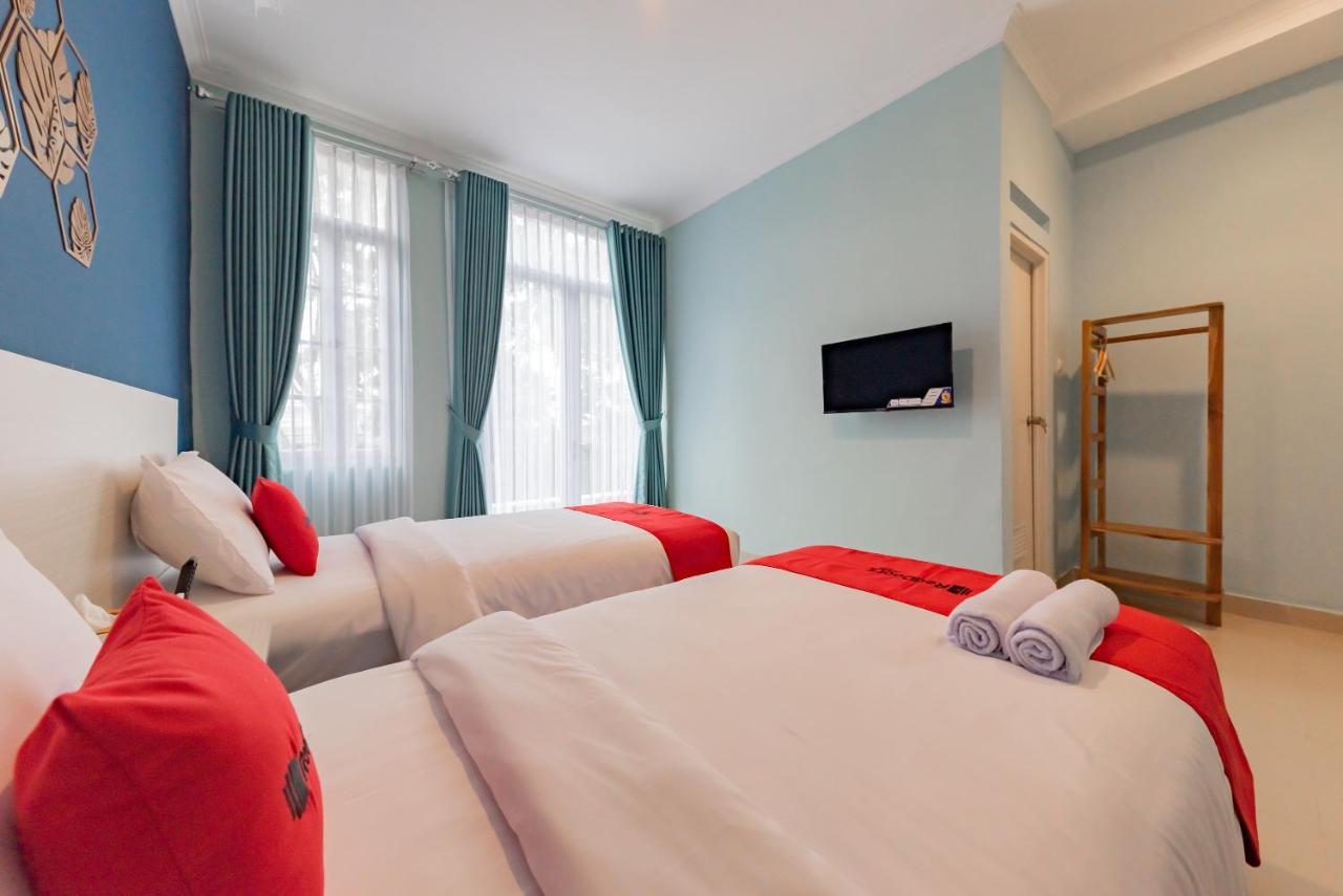 Reddoorz Plus Near Surapati Core 반둥 외부 사진